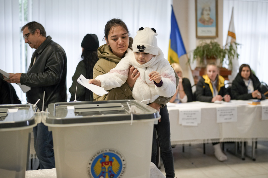 Δημοκρατικές Εξελίξεις στη Μολδαβία και οι Ρωσικές Παρεμβάσεις